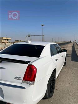 کرایسلەر 300